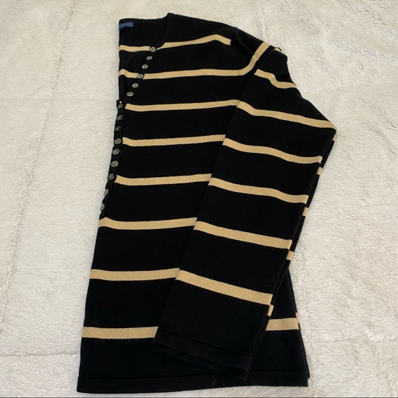 EUC! LT. WEIGHT V NECK SWEATER W/HENLEY BUTTONS. - Picture 6 of 14